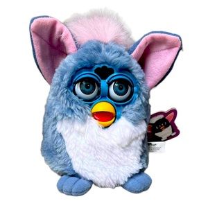 1999 Furby Gray And Pink with Original Tags 70-800 Tiger Electronics Ltd.